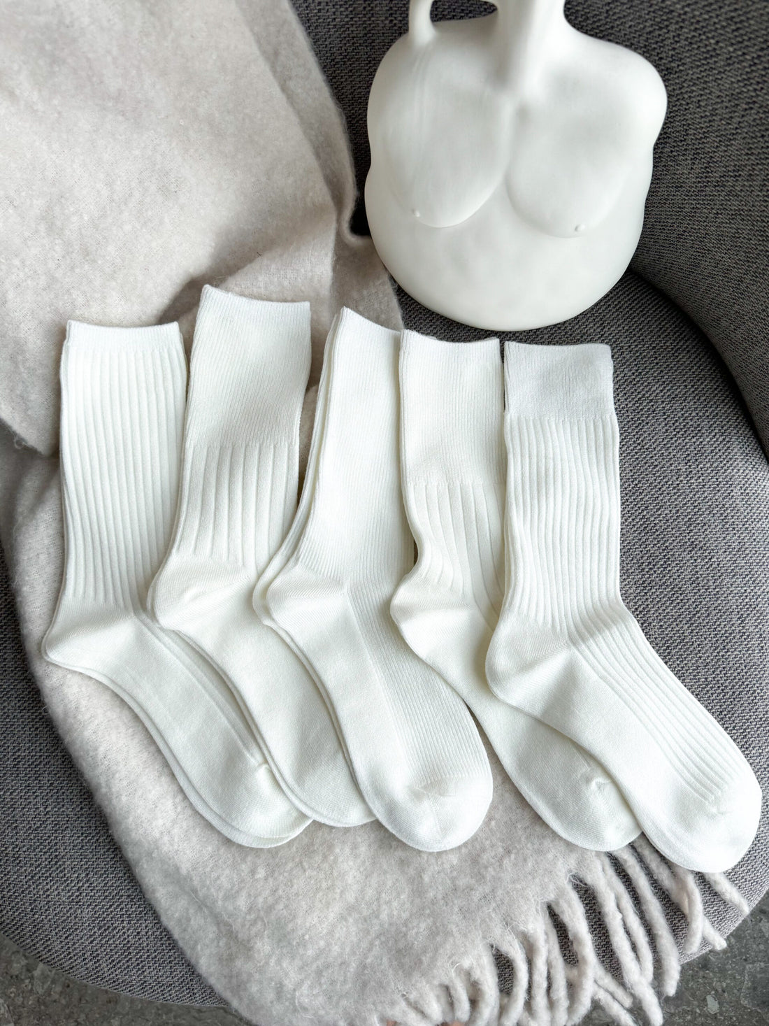 Set of white cashmere socks