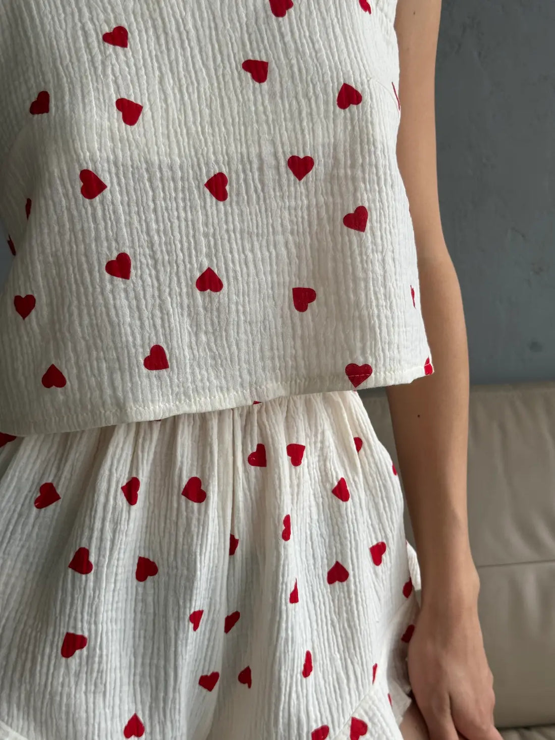Muslin pajamas with hearts